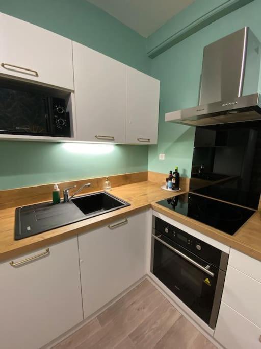 Charmant Studio Idealement Place Et Paisible ! Олорон-Сен-Мари Екстериор снимка